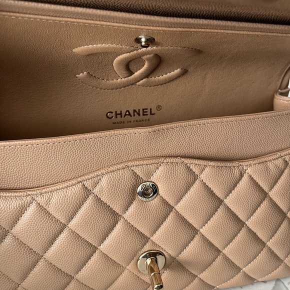 Chanel 19B dark beige caviar medium classic flap - Picture 14 of 15